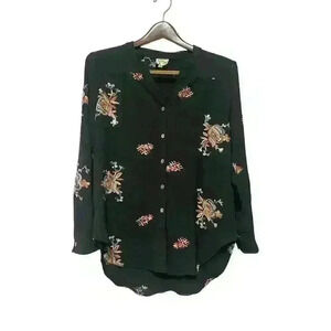 Fig and Flower Black Button up Embroidered Blouse Size Small